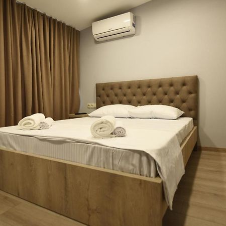 Family Hotel Avlabar Tiflis Exterior foto