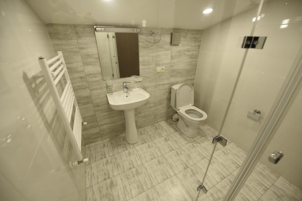 Family Hotel Avlabar Tiflis Exterior foto